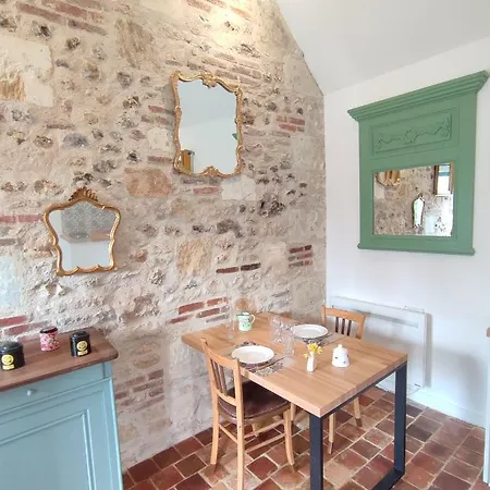 Le Pré Doré Bed and breakfast 3*