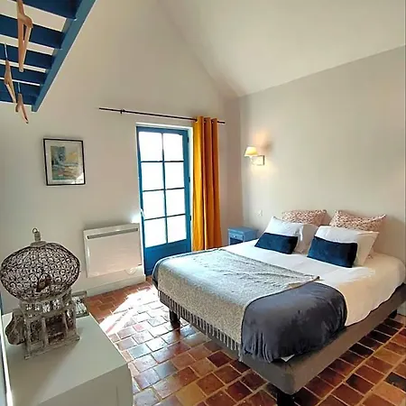 Le Pré Doré Bed & Breakfast 3*