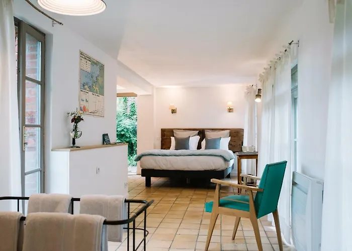 Le Pre Dore Bed & Breakfast 3*